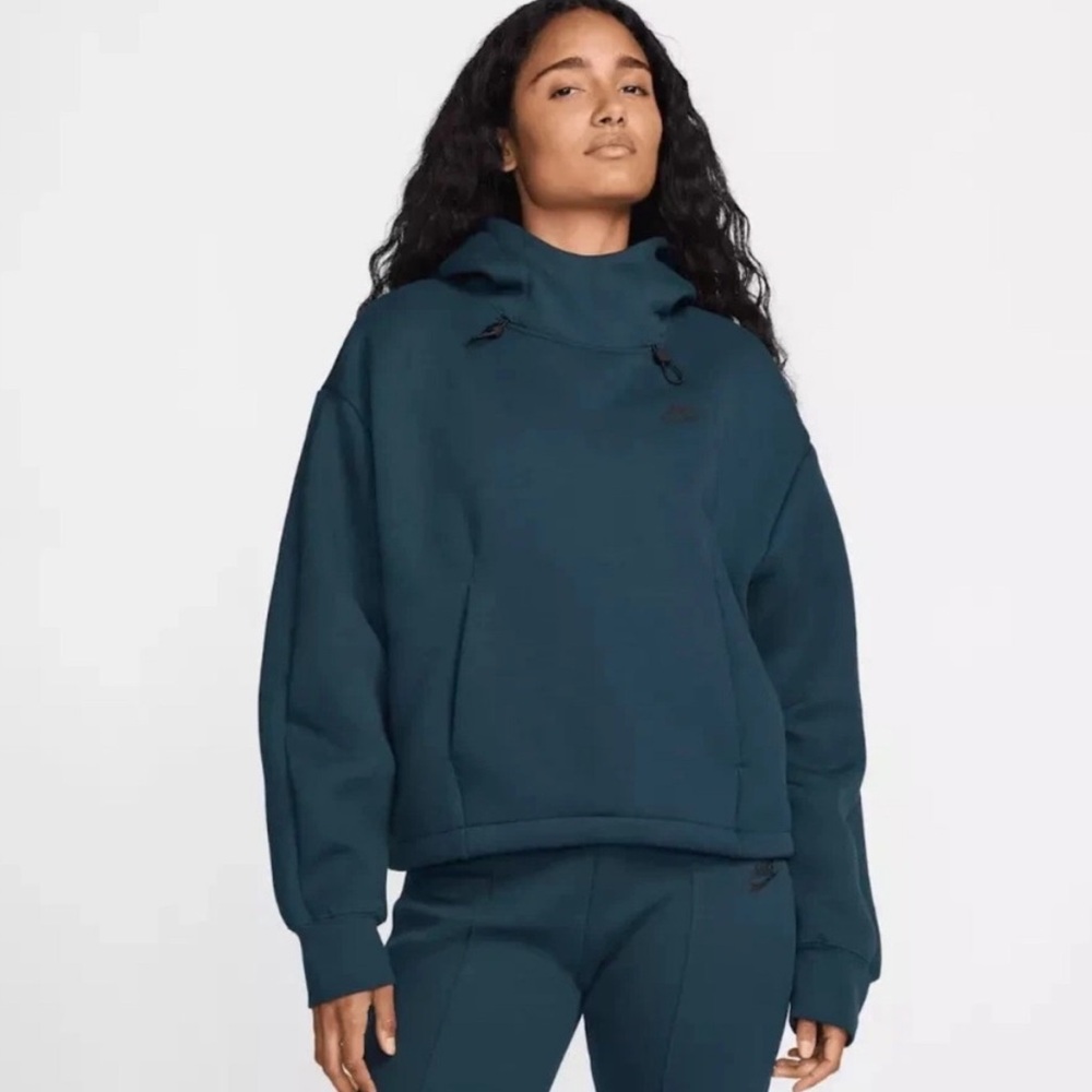 Nike sportswear Tech Oversized Fit Hoodie